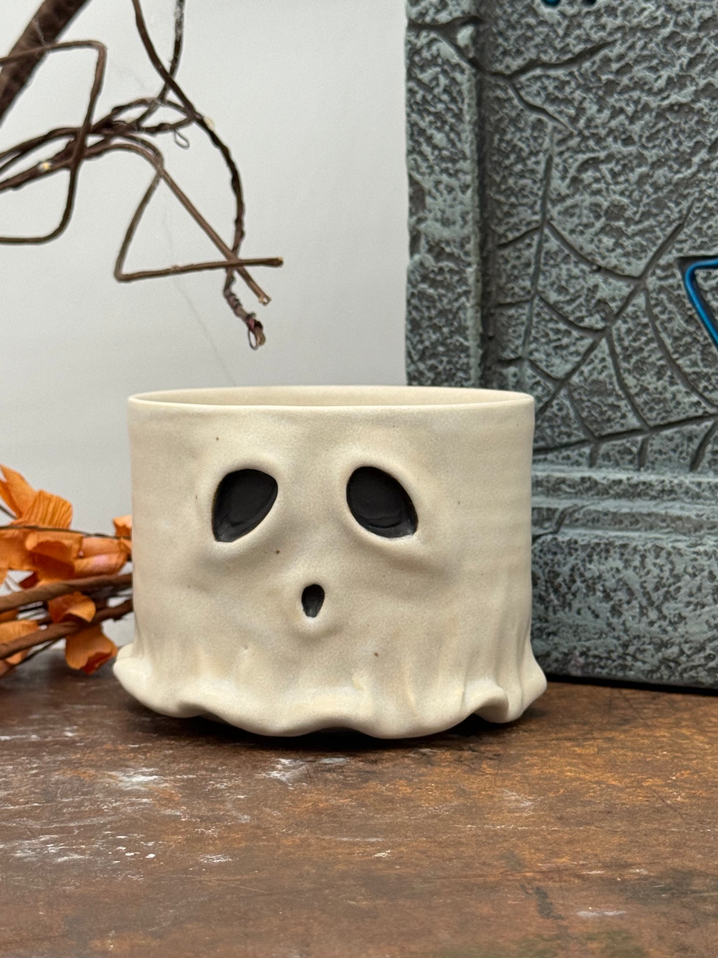 Ghost Flower Pot
